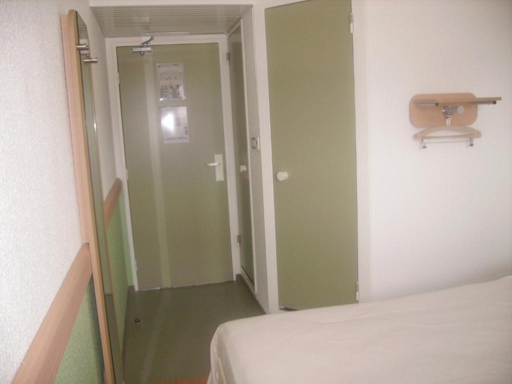 Ibis Budget Remiremont Habitación foto