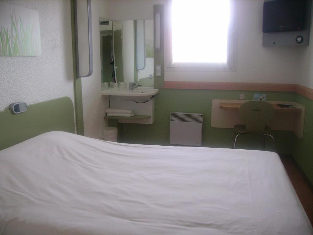 Ibis Budget Remiremont Habitación foto