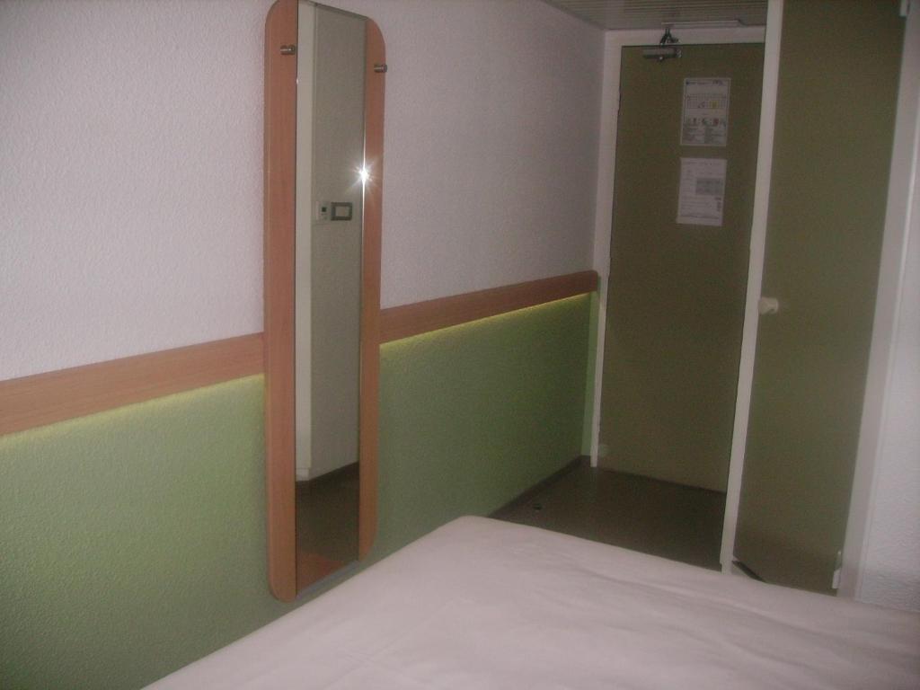 Ibis Budget Remiremont Habitación foto